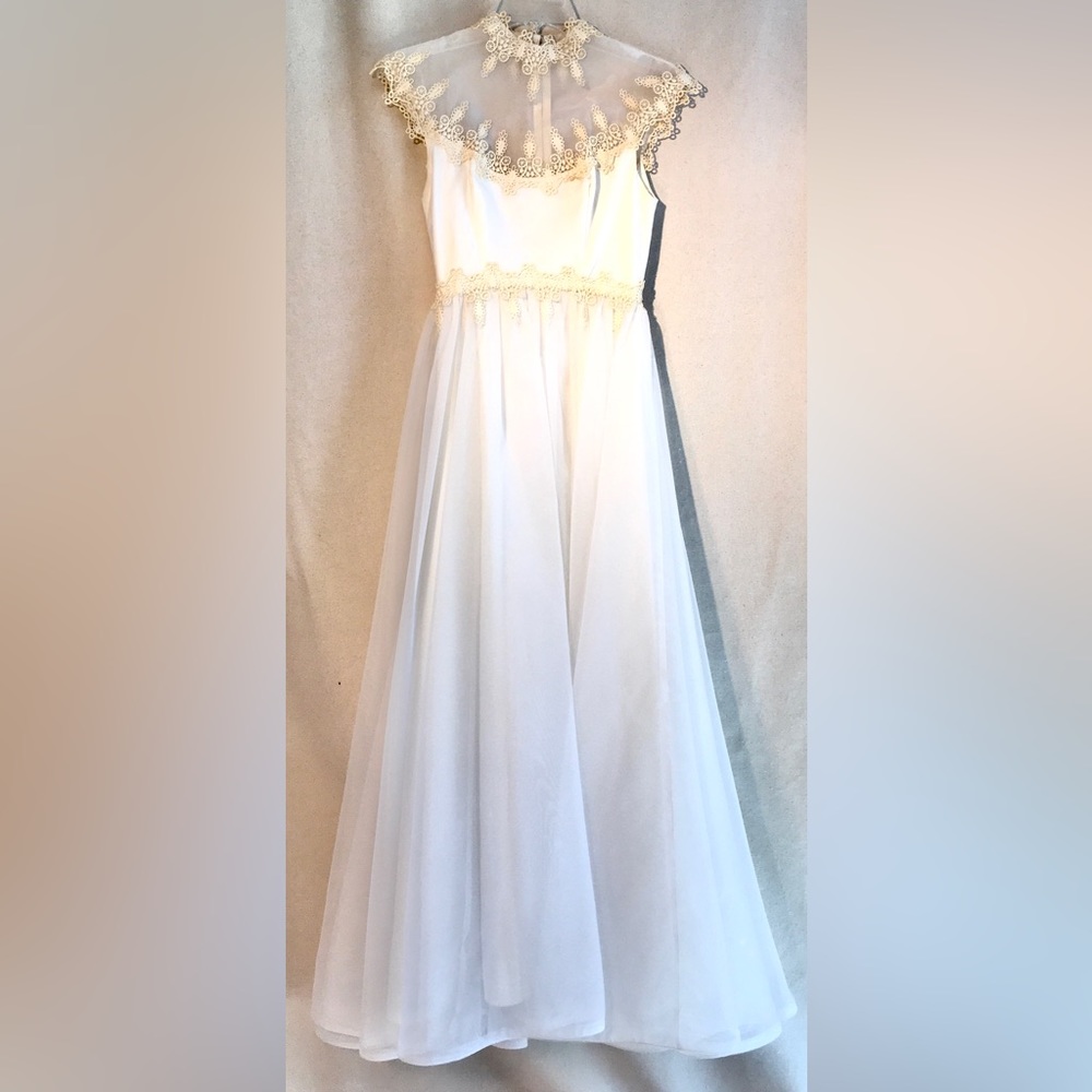 VINTAGE Ivory White Sleeveless Evening gown Lace trim Sheer High neckline Luxe